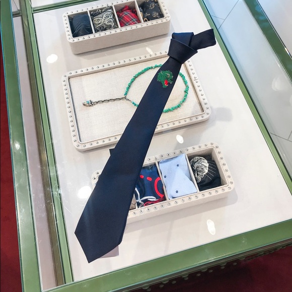 Men’s Gucci Tie - Picture 3 of 5